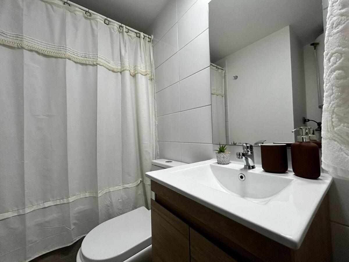 Rondizzoni, Aire Acondicionado, 2 Min Al Metro, In Front Of Movistararena, Park View Santiago del Cile